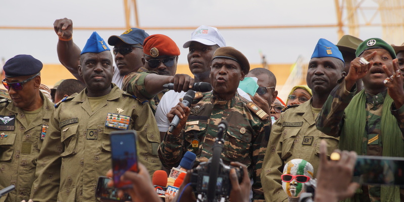 Нигер готовится к возможному конфликту с Францией