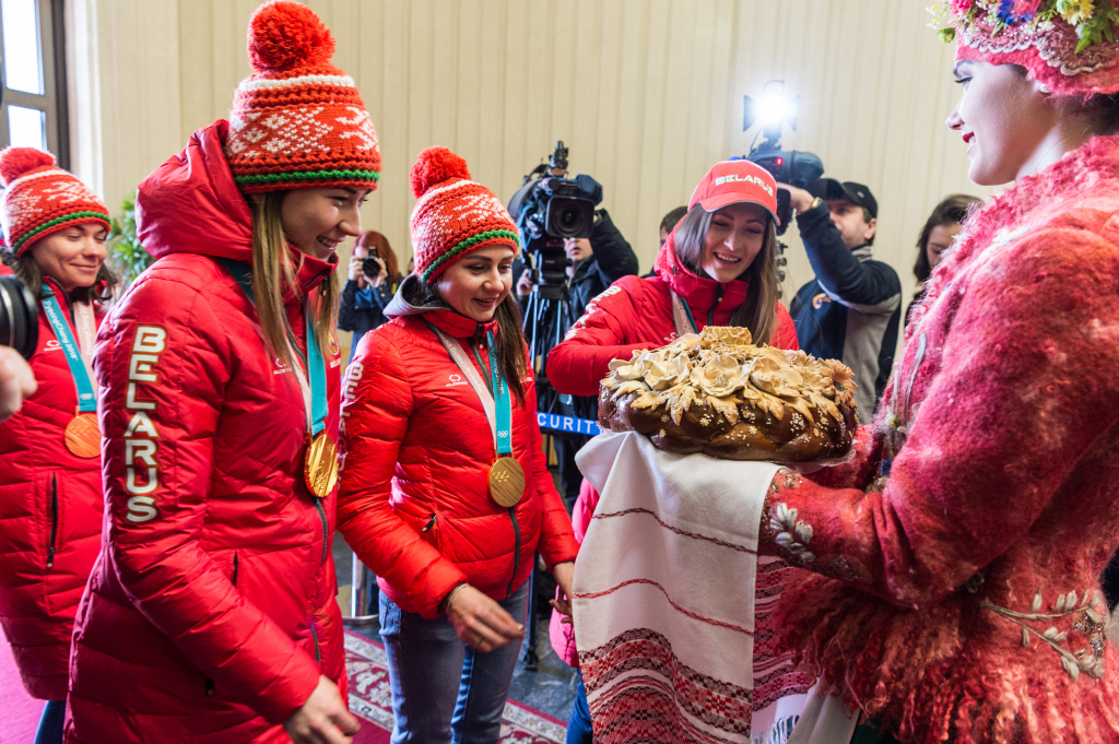 Олимпийская команда Беларуси прилетела на родину
