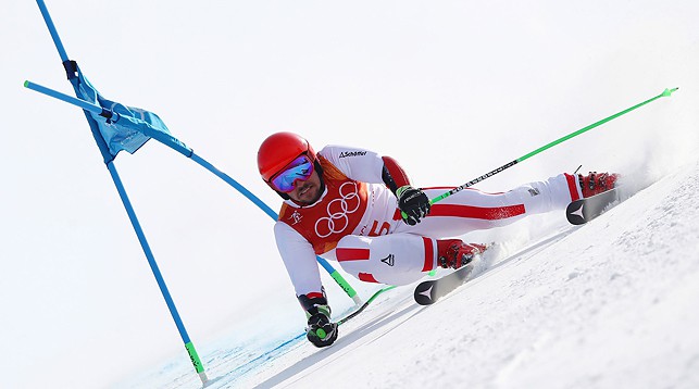 Австрийский горнолыжник Марсель Хиршер завоевал золотую олимпийскую награду в гигантском слаломе
