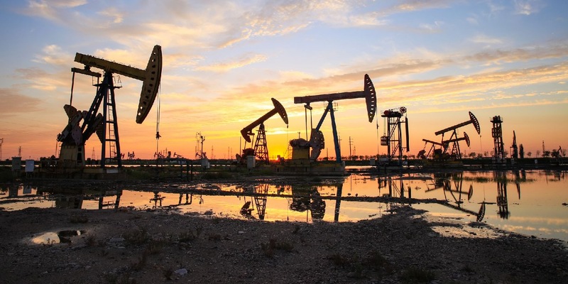 Уже выше 81 доллара. Нефть стремительно дорожает на фоне ударов по Ирану