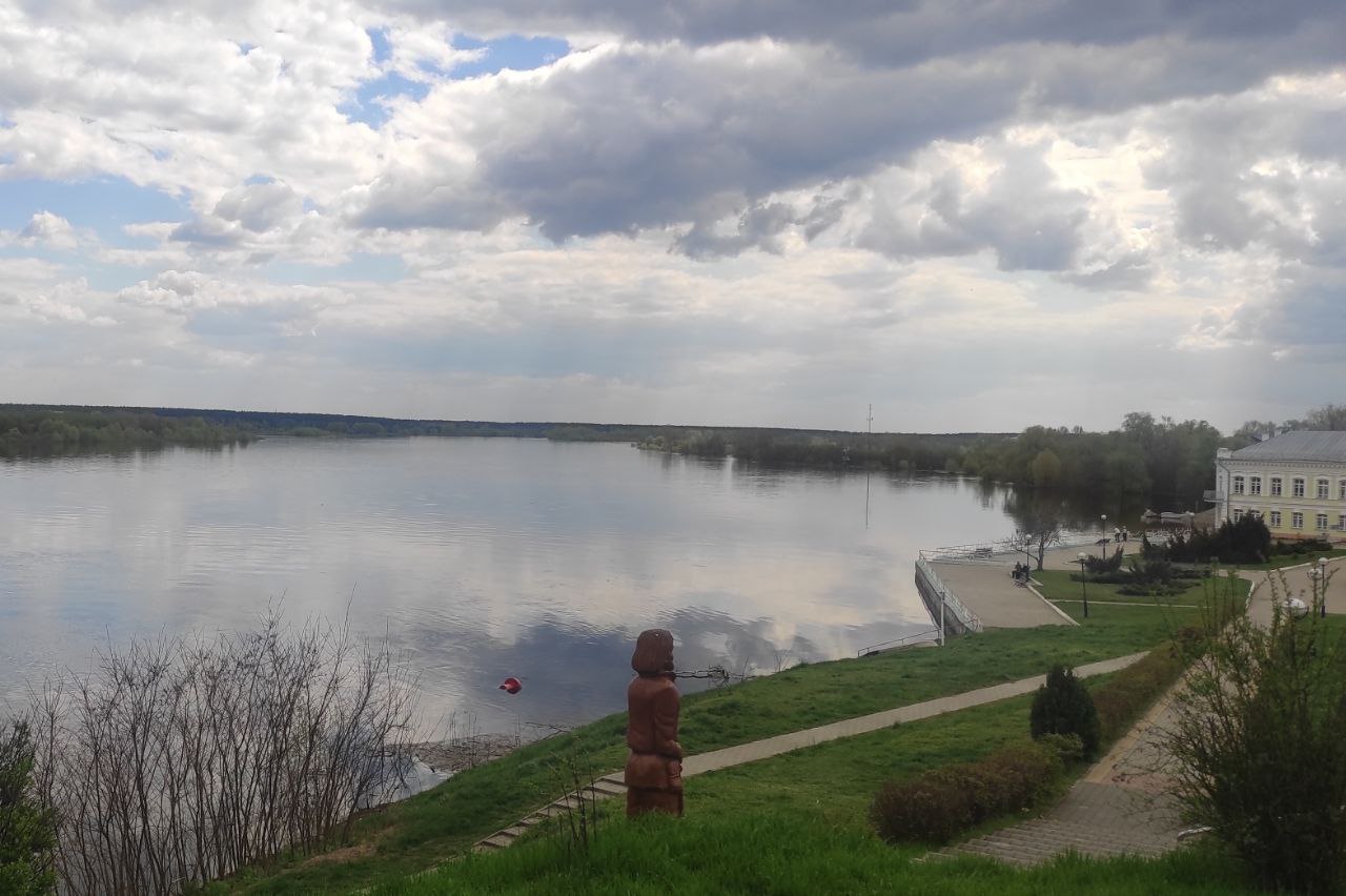 В Лоевском районе молодой мужчина во время паводка утонул, находясь в своей  лодке возле дома | Телерадиокомпания Гомель