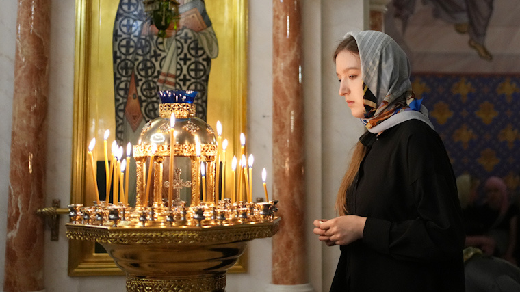 Православные верующие отмечают Дмитриевскую Родительскую субботу 1 ноября