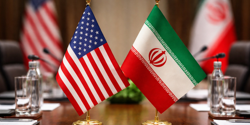 СМИ: Сенатор Мерфи назвал катастрофой условия «мирного» плана между США и Ираном