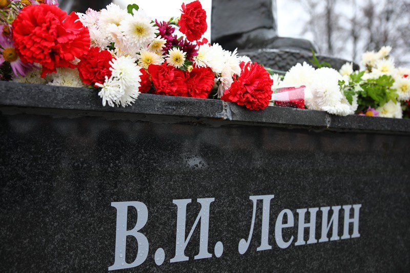 108-ю годовщину Октябрьской революции в Гомеле отмечают праздничными мероприятиями