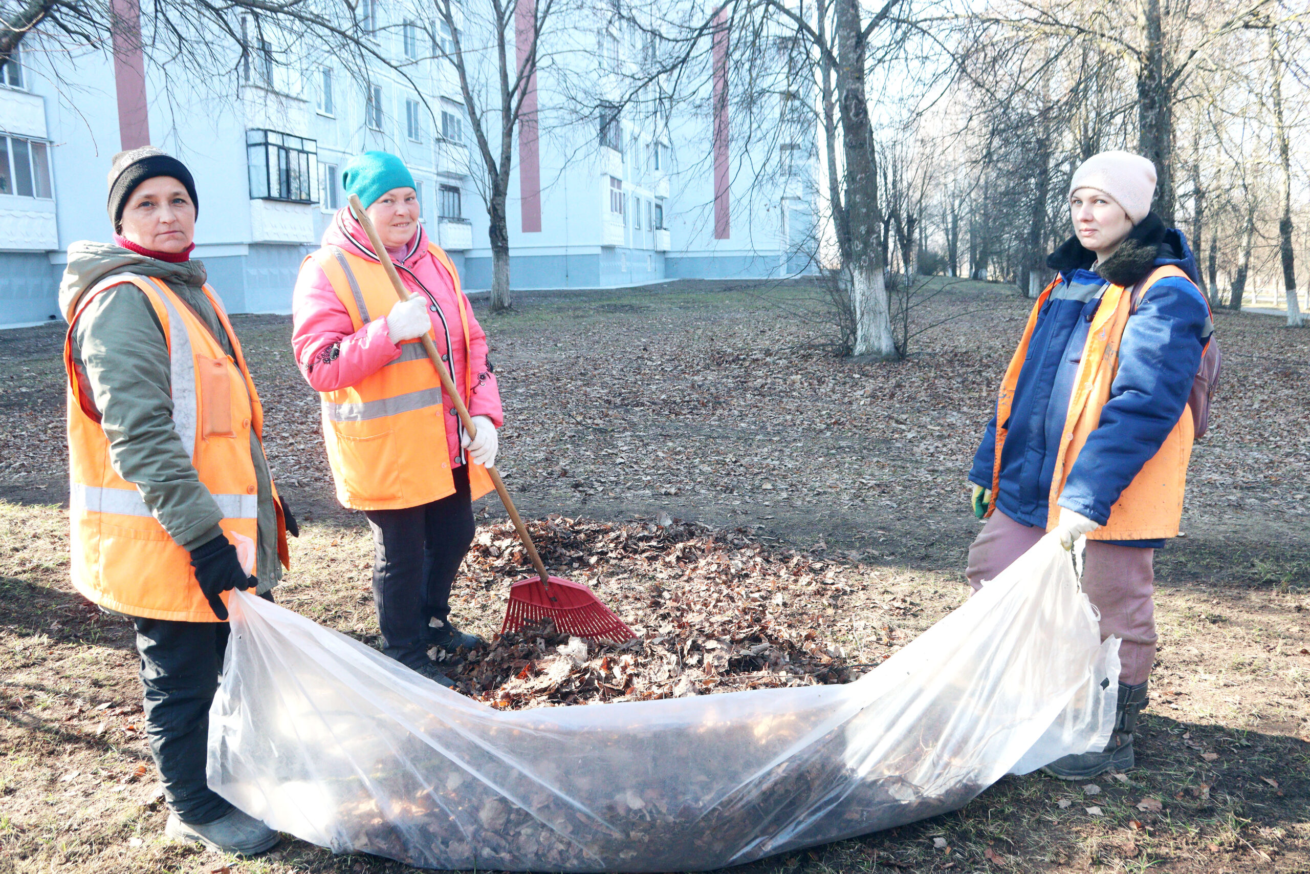 Лукашенко обратился к работникам, ежедневно оказывающих услуги белорусам